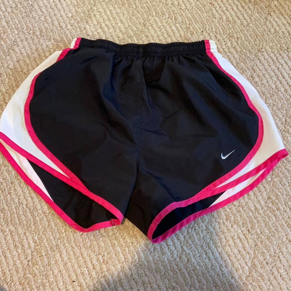 NWOT Nike women’s black and pink dri-fit shorts!